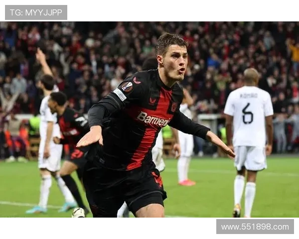 希克双响波库助攻勒沃库森二比零